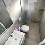 Side Serenity Apartment