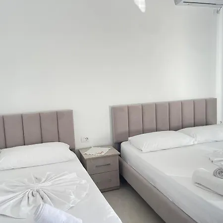 Side Serenity 公寓