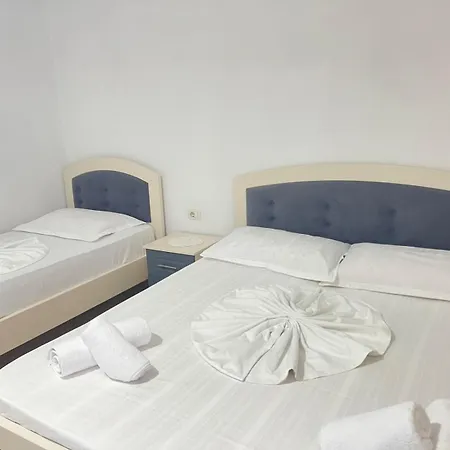 Side Serenity 公寓