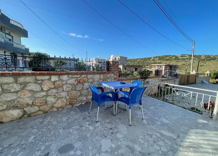 Side Serenity Apartment