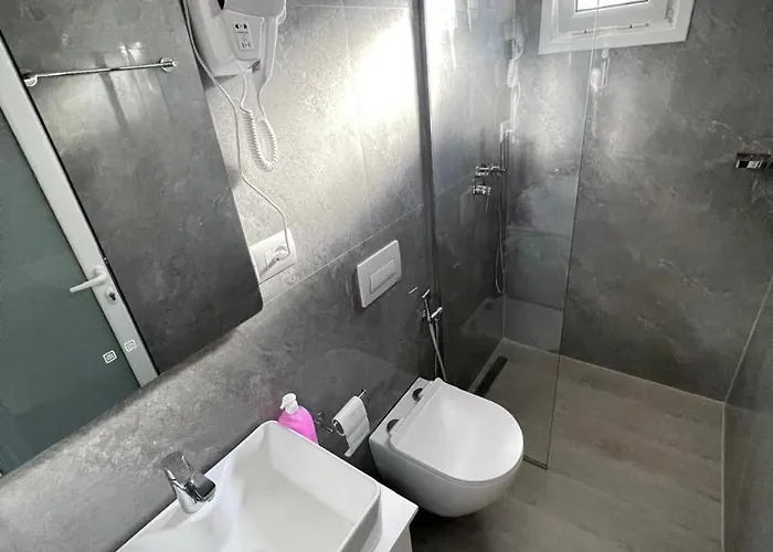 Side Serenity Ksamil